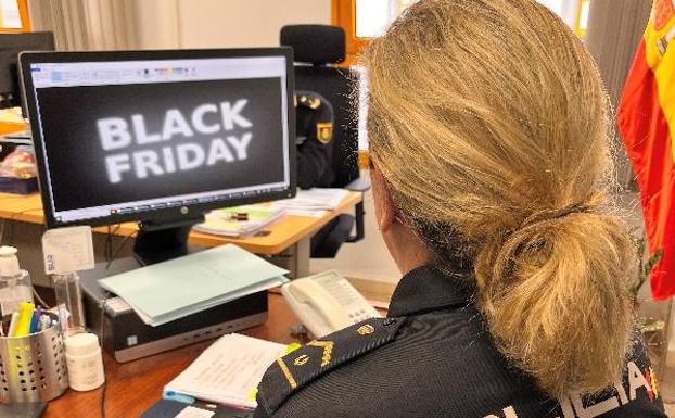 Ocho consejos de oro de la Policía para garantizar compras seguras este Black Friday