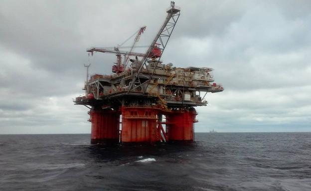 El Ibex sortea con éxito la brusca caída del precio del petróleo