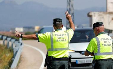 La Guardia Civil avisa a los conductores de una falsa creencia sobre la circulación en rotondas
