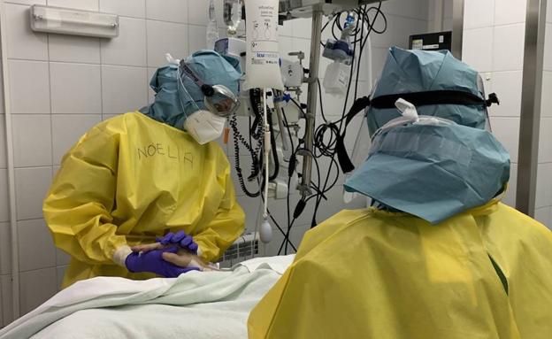 Andalucía suma 1.458 casos de Covid, 22 muertes y sube en cuatro ingresados hasta 237