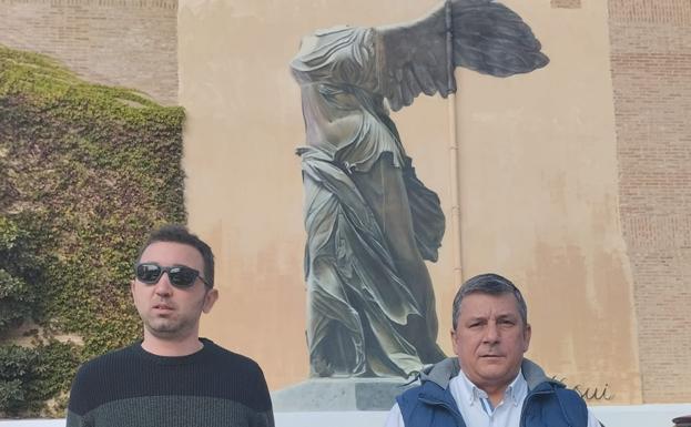 Nesui lleva la Victoria de Samotracia a Benalmádena con su nuevo mural