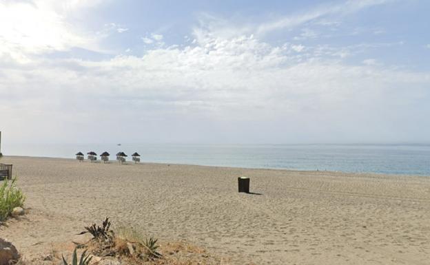 Muere ahogada en la playa de Almayate una mujer de 72 años