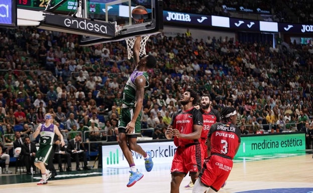 El Unicaja explota el 'run and gun'