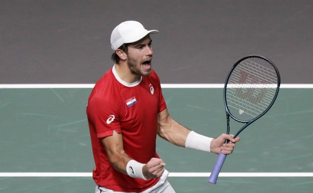 Coric cumple el expediente ante Kokkinakis en la Copa Davis en Málaga