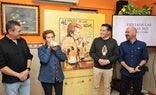 Acto de presentación del cartel anunciador de la próxima edición de la Fiesta de las Migas de Torrox./SUR