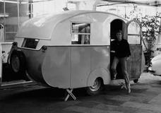 Así era la primera caravana fabricada en España hace 65 años