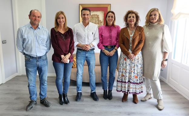 El Ayuntamiento de Torrox aprueba una nueva relación de puestos de trabajo tras dos décadas
