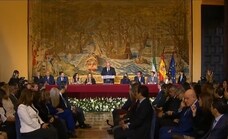 El presidente del Parlamento de Andalucía pide a los diputados que se abran más a la sociedad