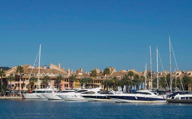 Andalucía busca navegantes para los puertos deportivos en el Salón Náutico de París