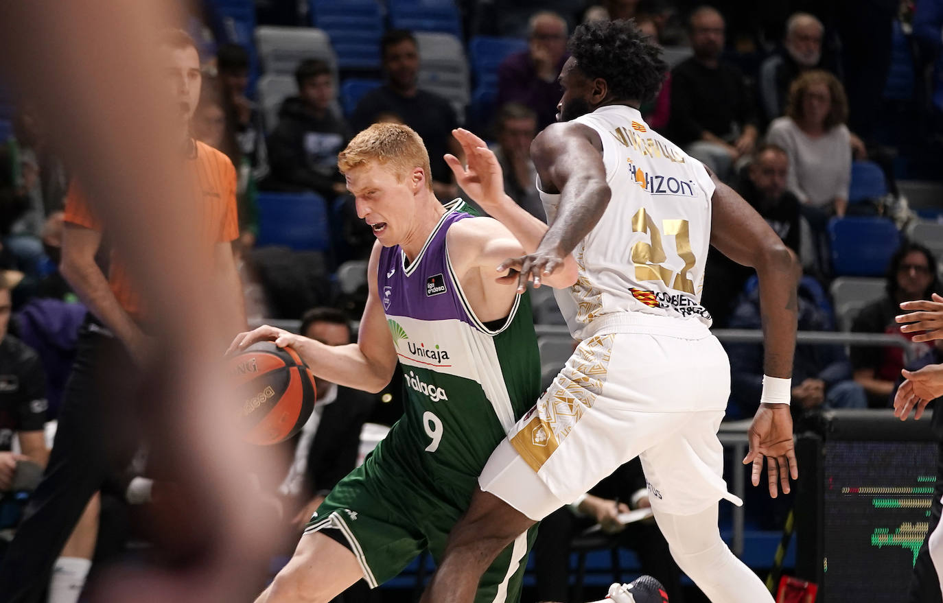 Exhibición del Unicaja ante el Zaragoza (104-78)