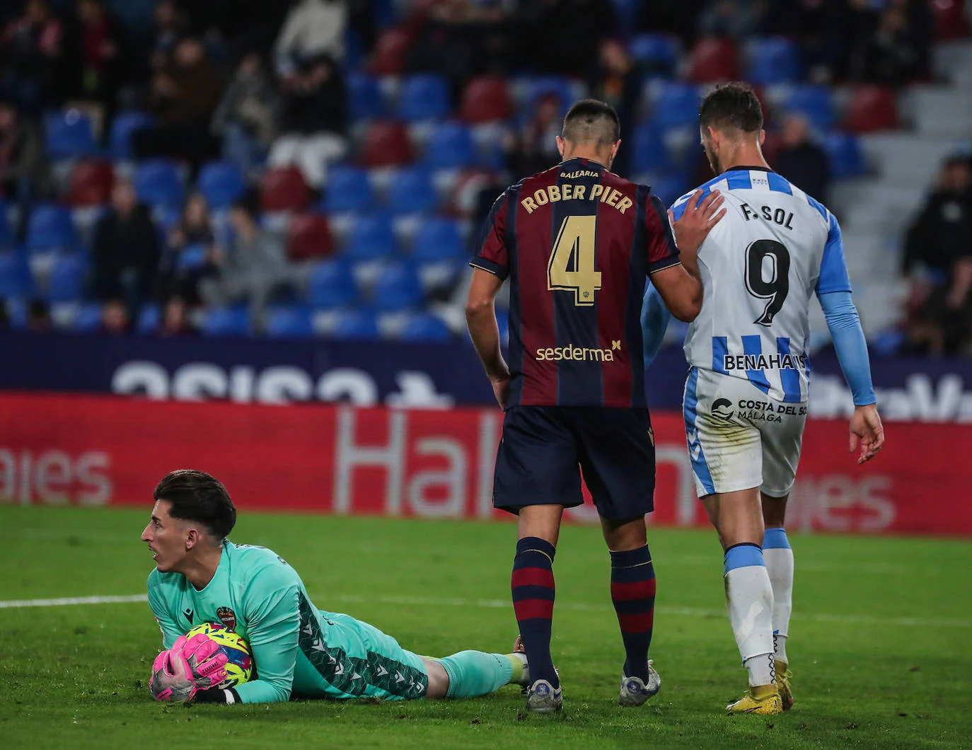 El Málaga pierde con el Levante (1-0)