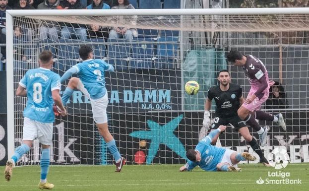 Chavarría vuelve a marcar un gol con el Málaga casi dos años después