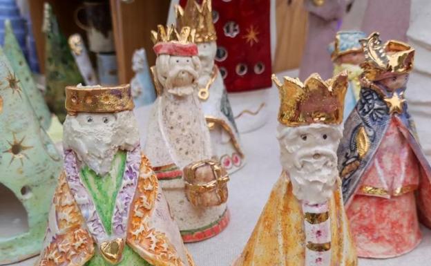 La Navidad inunda los mercadillos del fin de semana en Málaga