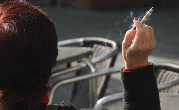 Salud actualiza el Plan Integral de Tabaquismo en Andalucía