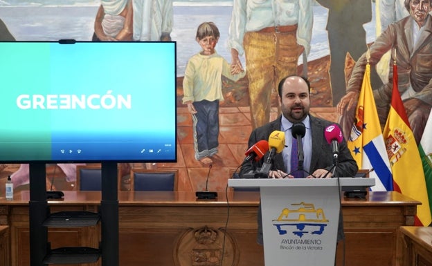 Rincón de la Victoria lanza una campaña sobre el uso del nuevo contenedor marrón