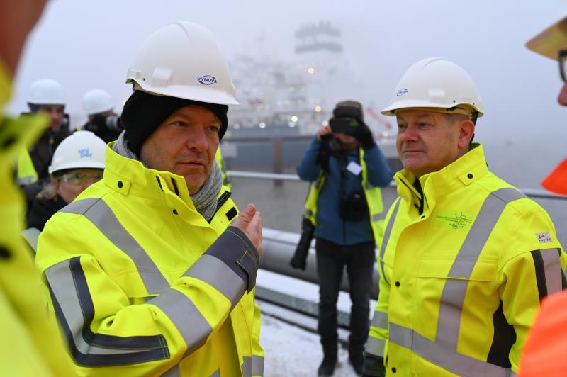 Alemania inicia su «independencia» de Rusia al inaugurar su primera terminal de gas natural licuado