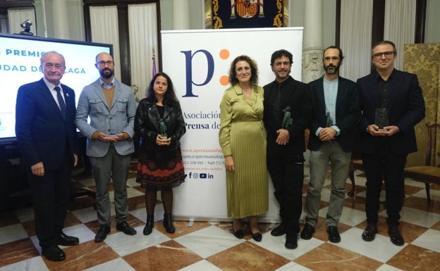 Unos premios para prestigiar al periodismo