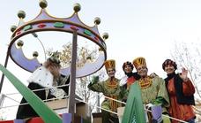 Los Reyes Magos preparan 10.000 molletes y 5.000 playmobil para sus cabalgata en Antequera