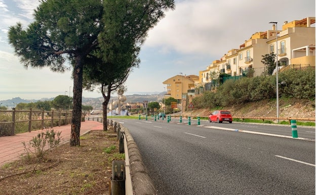 La avenida del Cosmos de Benalmádena gana en fluidez con su remodelación