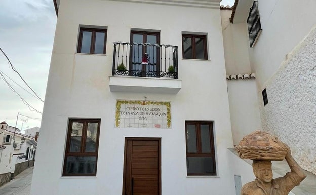 La Diputación financia un proyecto en Moclinejo para potenciar el SIPAM de la uva pasa moscatel