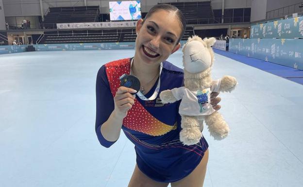 Natalia Baldizzone se consolida en la cima del patinaje artístico