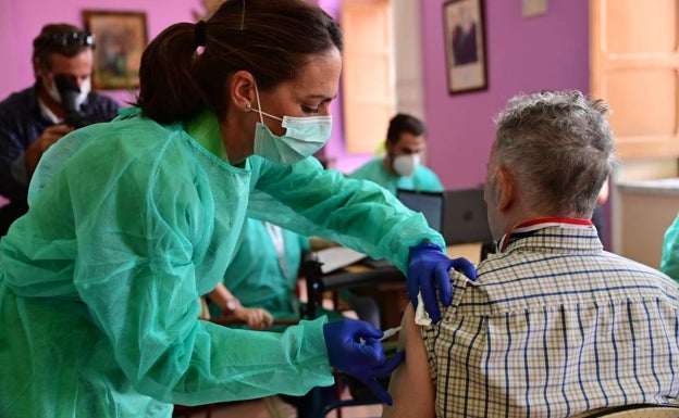 Importante repunte de cuadros catarrales y de gripe en Málaga en la parte final del año