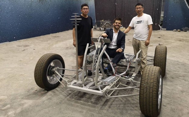 El malagueño José María Ortega cambia los coches de súper lujo por rovers para explorar la Luna