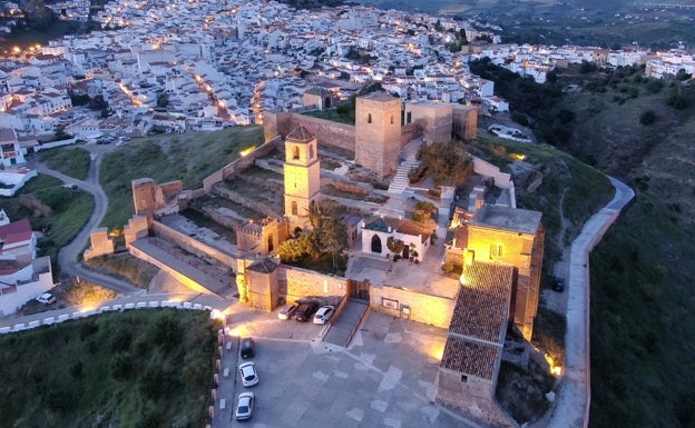 El entorno del Castillo de Álora se someterá a una mejora integral con nuevos accesos y miradores