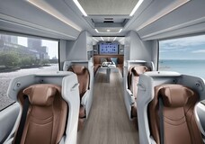 Universe Mobile Office, el autobús de pasajeros de lujo de Hyundai