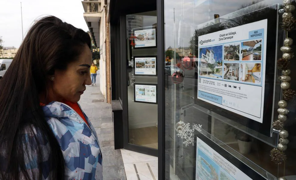 Andalucía avalará con fondos públicos el 15% de las hipotecas a los menores de 35 años