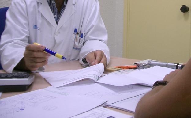 Los trabajadores de baja ya no tendrán que presentar el parte médico en la empresa