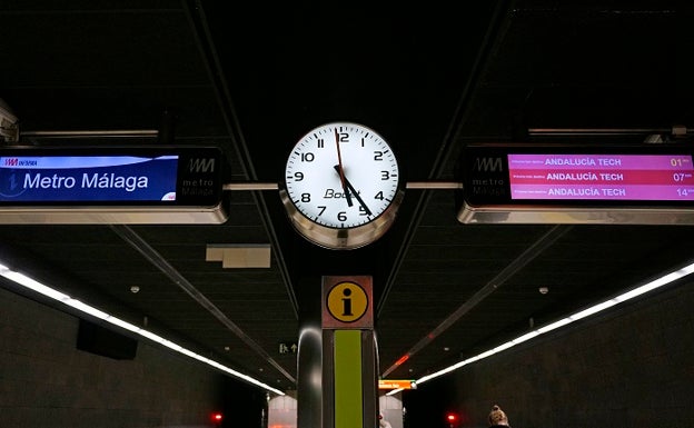 ¿Qué tiene en común el reloj del metro de Málaga con el de Londres?