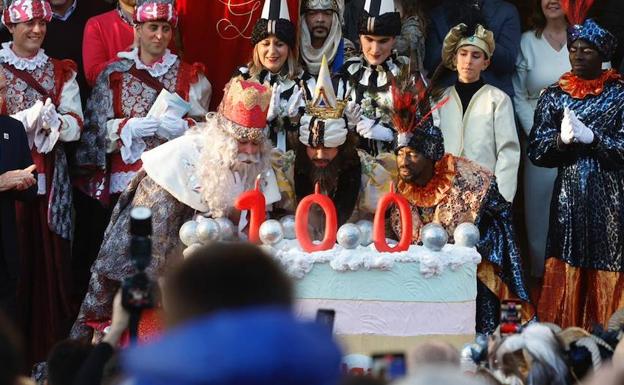 Las cien visitas de los Reyes Magos a Málaga