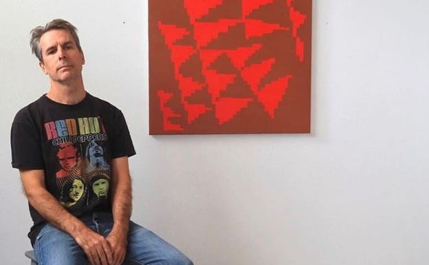 Simón Zabell entremezcla pintura, escultura y música en su nueva exposición en el Museo de Nerja