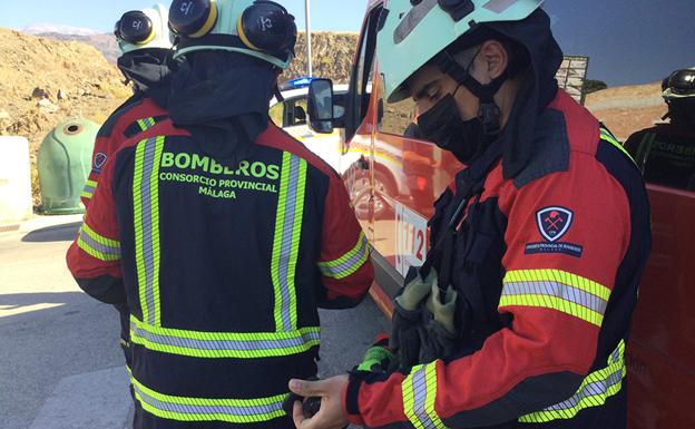 Siete vehículos afectados en Antequera en el incendio de un garaje