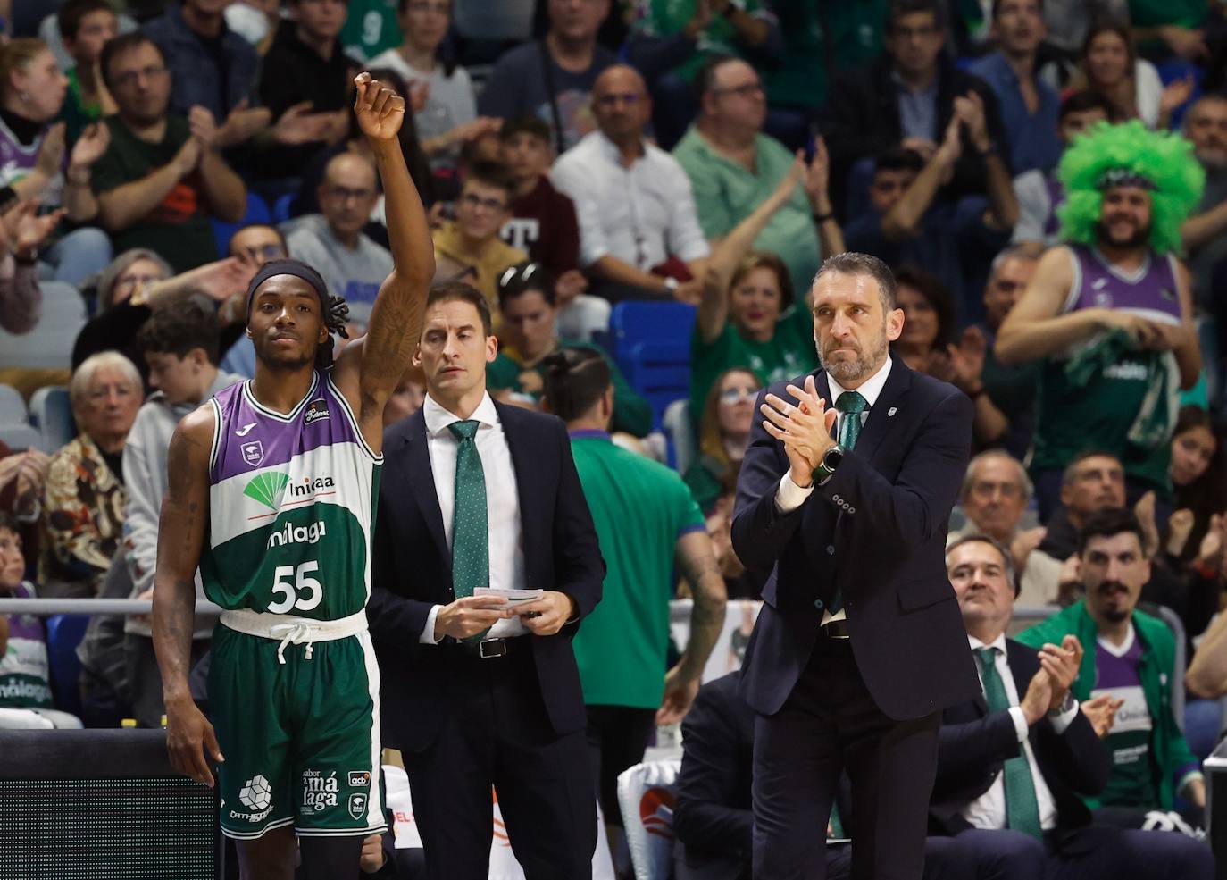 El Unicaja se exhibe ante el Río Breogán (100-66)