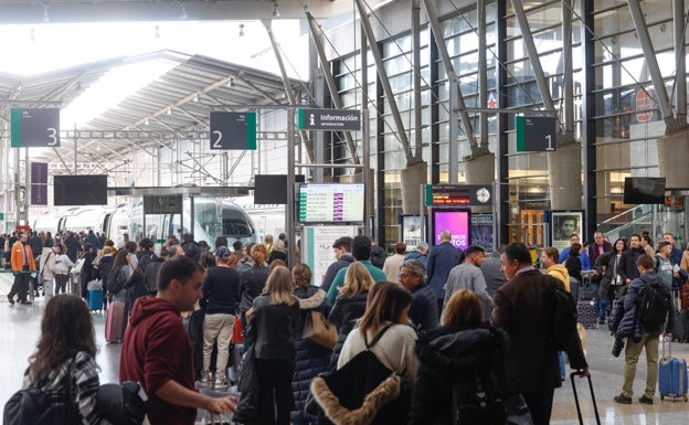 Adif y Renfe confían en que el AVE entre Málaga y Madrid recupere hoy la normalidad