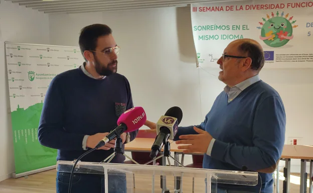 Cruz Roja otorga 'tarjetas monedero' a 306 familias vulnerables de Vélez-Málaga por valor de 300.000 euros