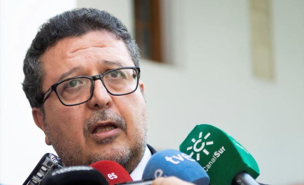 El juzgado que investiga al exportavoz de Vox en Andalucía Francisco Serrano lo procesa por fraude y estafa