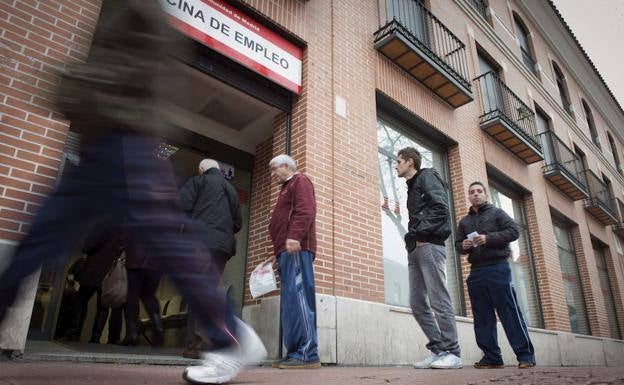 SEPE: Estas son las condiciones para poder cobrar la cuantía máxima de paro: 1.575 euros al mes