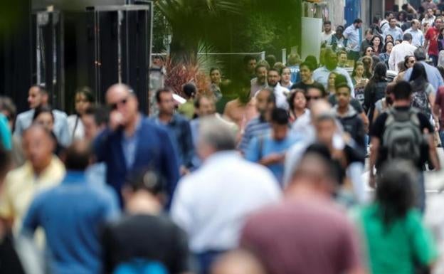 Málaga capital crece por los residentes extranjeros, pero pierde población española