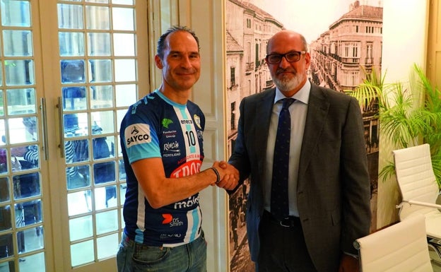 El Trops Málaga firma un acuerdo con la Fundación César Ramírez