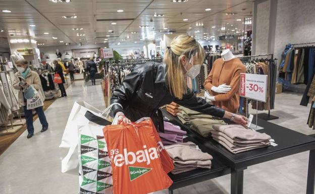 Cómo es y para qué sirve la nueva tarjeta de El Corte Inglés, según la OCU