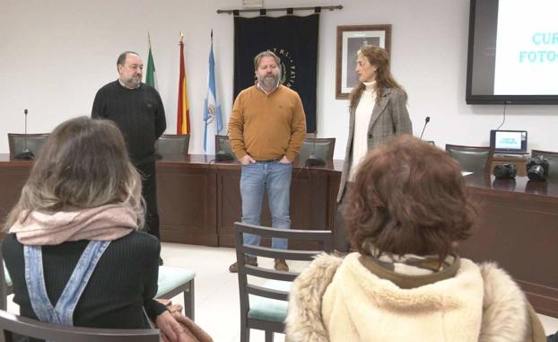 Una decena de alumnos participan en el tercer curso de fotografía digital