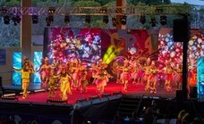 Nerja saca la máscara y se prepara para celebrar sus carnavales, uno de los más multitudinarios de la Axarquía