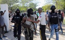 Policías siembran el caos en Haití por la pasividad del Gobierno ante el asesinato de compañeros