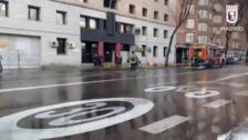 La rotura de una tubería en el centro de Madrid ocasiona una pequeña riada