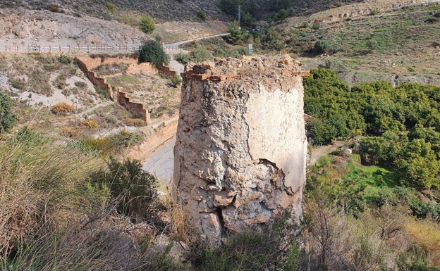 Piden proteger y poner en valor los restos de un antiguo vía crucis del siglo XVIII en Frigiliana