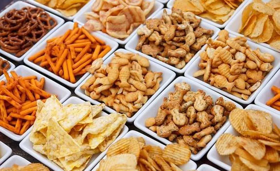 La OCU analiza más de 200 'snacks' salados y solo cuatro obtienen buena nota