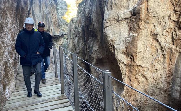 El Caminito del Rey recupera su recorrido completo este viernes tras la reparación del tramo dañado